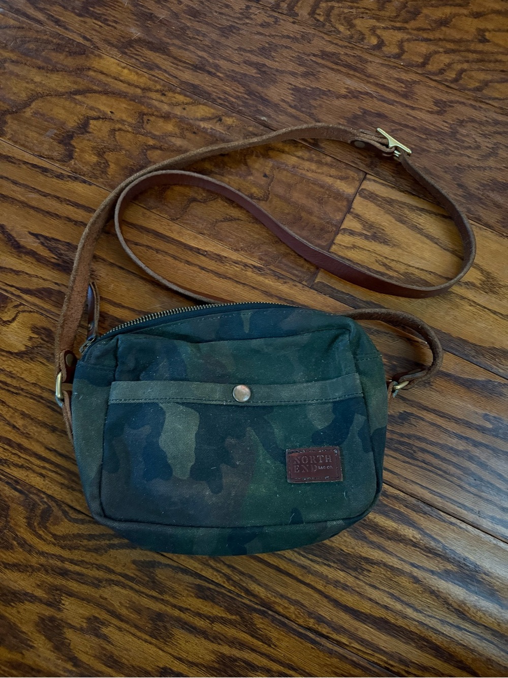 North End Bag Co Rae Green / Black Canvas Camo Bag with leather strap